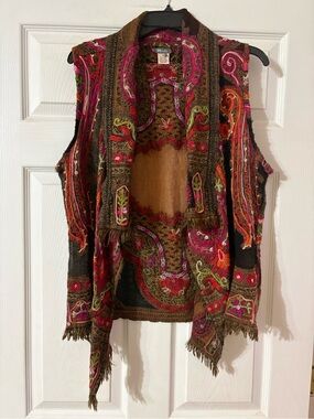 ANU 100% wool patchwork embroidered vest